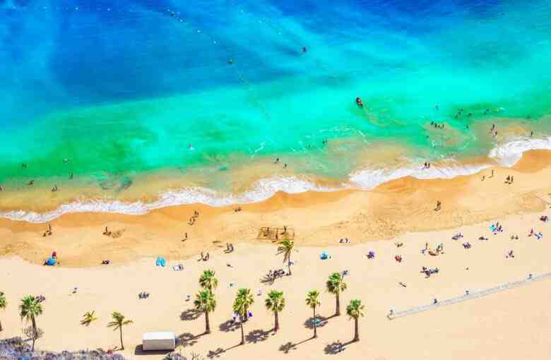 Où sont les plages de sable blanc aux Canaries ?